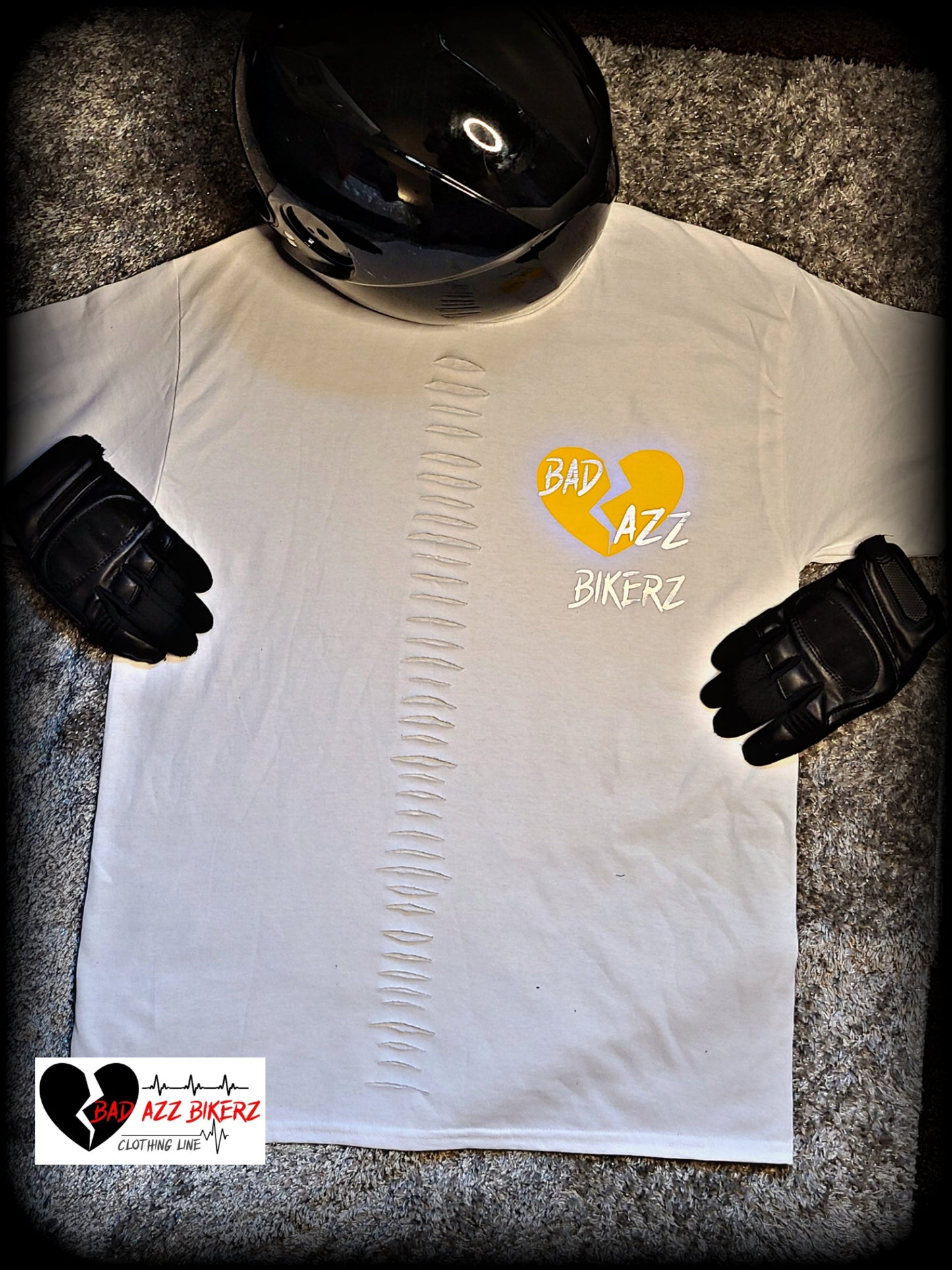 " BAD AZZ BIKER " DISTRESSED Short Sleeve T- shirt ( White )